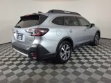 Used 2022 Subaru Outback Limited XT image 3