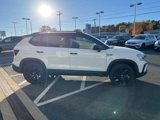 New 2024 Volkswagen Taos SE image 4