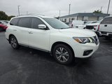 Used 2019 Nissan Pathfinder S image 2