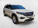 Used 2020 Ford Explorer XLT image 3