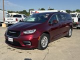 Used 2023 Chrysler Pacifica Touring-L image 3
