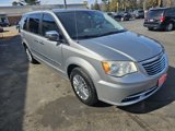 Used 2013 Chrysler Town & Country Touring-L w/ Driver Convenience Group image 4