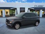 Used 2023 Hyundai Venue image 4