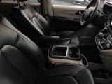 Used 2023 Chrysler Pacifica Touring-L image 3