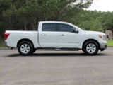 Used 2019 Nissan Titan SV image 4