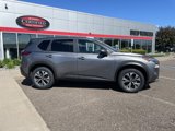 Used 2023 Nissan Rogue SV image 2