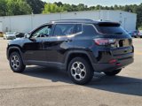 Used 2022 Jeep Compass Trailhawk w/ Trailhawk Elite Group image 5