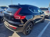 Used 2025 Volvo XC40 B5 Core image 2