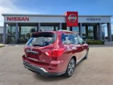 Used 2018 Nissan Pathfinder Platinum image 4