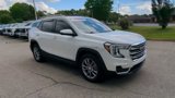 Used 2022 GMC Terrain SLT w/ Infotainment Package II image 2