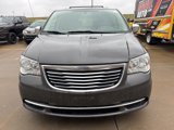 Used 2016 Chrysler Town & Country Touring-L w/ Driver Convenience Group image 2