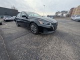 Used 2023 Nissan Altima 2.5 SV image 2