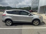 Used 2016 Ford Escape SE w/ Equipment Group 201A image 3