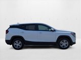 Used 2024 GMC Terrain SLE image 4