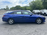Used 2021 Hyundai Elantra SE image 2