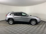 Used 2017 Jeep Cherokee Latitude w/ Safety/Convenience Group image 2