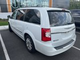 Used 2016 Chrysler Town & Country Touring image 2