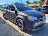 Used 2017 Dodge Grand Caravan SXT image 3