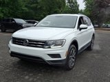 Certified 2019 Volkswagen Tiguan SE w/ Panoramic Sunroof Package image 4