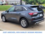 Used 2020 Ford Escape SE image 4