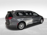 Used 2022 Chrysler Pacifica Touring-L image 4