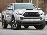 Used 2016 Toyota Tacoma TRD Sport image 2