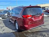 Used 2020 Chrysler Pacifica Touring-L image 5