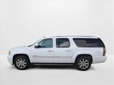 Used 2014 GMC Yukon XL Denali image 2