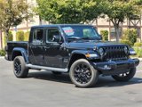 Used 2023 Jeep Gladiator Overland image 2