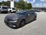 Used 2022 Toyota Camry SE image 3