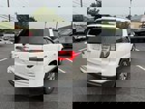 Used 2016 GMC Acadia SLT image 2