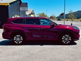 Used 2020 Toyota Highlander XLE image 4