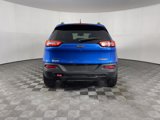 Used 2017 Jeep Cherokee Trailhawk image 4