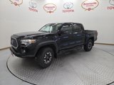 Certified 2018 Toyota Tacoma TRD Off-Road image 2