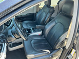 Used 2020 Chrysler Pacifica Touring-L image 6