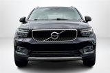Used 2022 Volvo XC40 T5 Momentum image 2