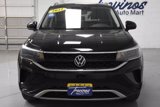 Used 2022 Volkswagen Taos SE w/ Panoramic Sunroof Package image 4