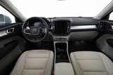 Used 2022 Volvo XC40 T5 Momentum image 5