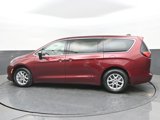 Used 2022 Chrysler Voyager LX image 5