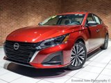 Used 2024 Nissan Altima 2.5 SV image 2