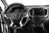 Used 2024 GMC Terrain SLE image 3
