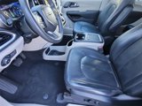 Used 2022 Chrysler Pacifica Touring-L image 6