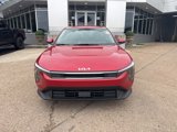 New 2025 Kia K4 LXS image 2