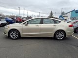 Used 2017 Ford Fusion SE w/ Fusion SE Technology Package image 4