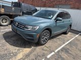 Used 2020 Volkswagen Tiguan SE w/ Panoramic Sunroof Package image 4