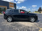 Used 2024 GMC Terrain SLE image 3