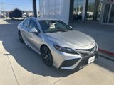 Used 2022 Toyota Camry SE image 2