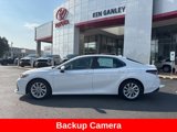 Used 2023 Toyota Camry LE image 3