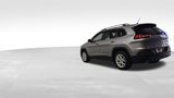 Used 2017 Jeep Cherokee Latitude image 3