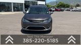Used 2017 Chrysler Pacifica Limited image 2